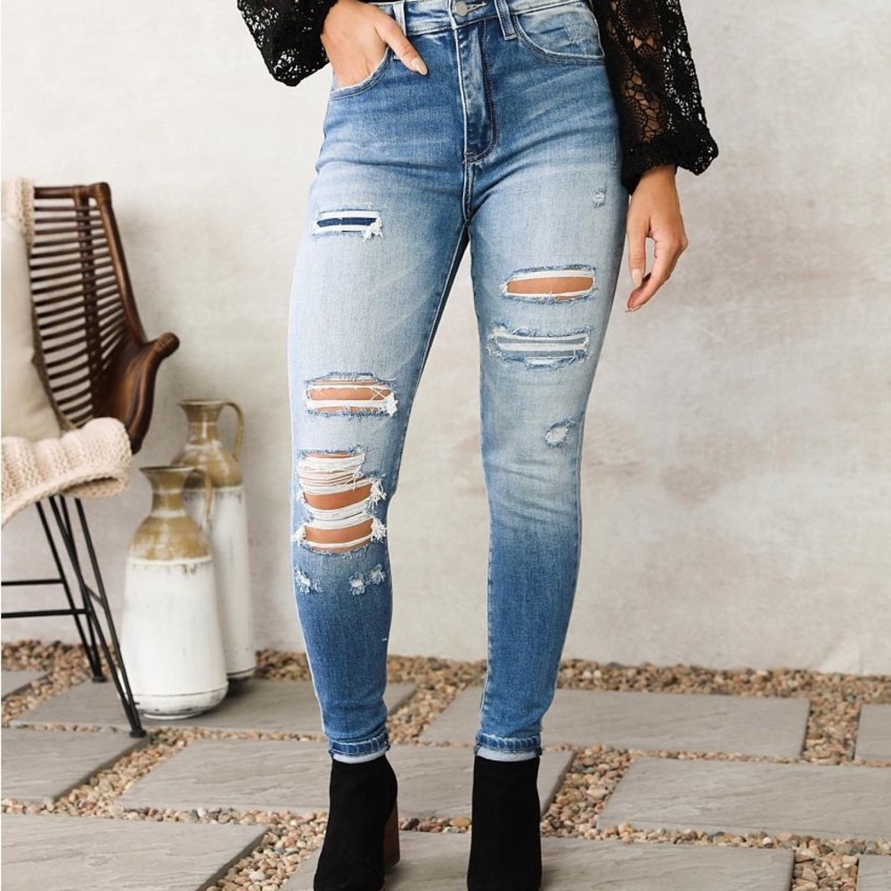 Women's Signature Kurvy Ultra High Ankle Jean size 30 The Buckle